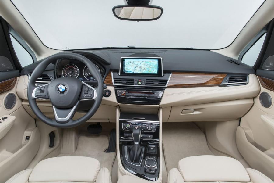  BMW 2-Series Active Tourer 2014 года  (фото 42 из 64)